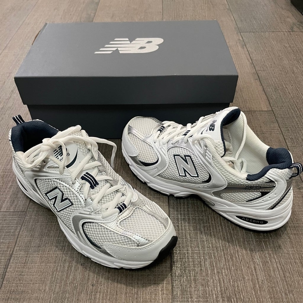 New Balance 530 White Silver Navy